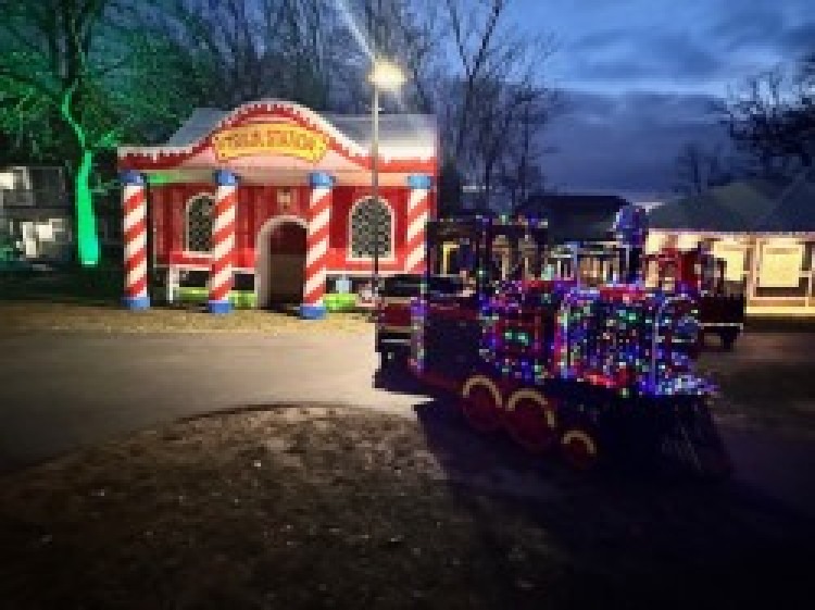 Holiday Train Station